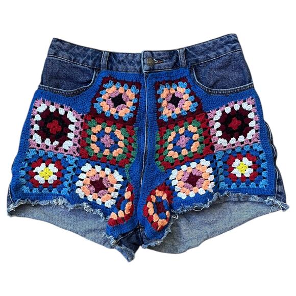 Farm Rio Granny Square Crochet Patch High Rise Denim Jean Shorts Boho Women's 32 - Picture 1 of 5